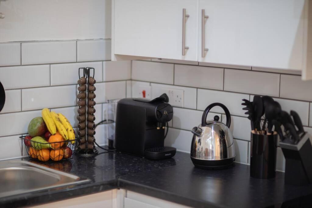 Perfect Location 4Bed 2 Bath Spacious Apartment Londen Buitenkant foto