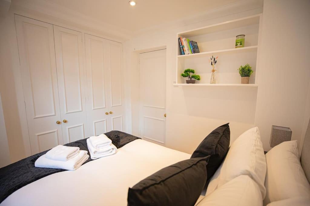 Perfect Location 4Bed 2 Bath Spacious Apartment Londen Buitenkant foto