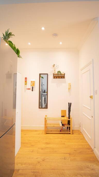 Perfect Location 4Bed 2 Bath Spacious Apartment Londen Buitenkant foto